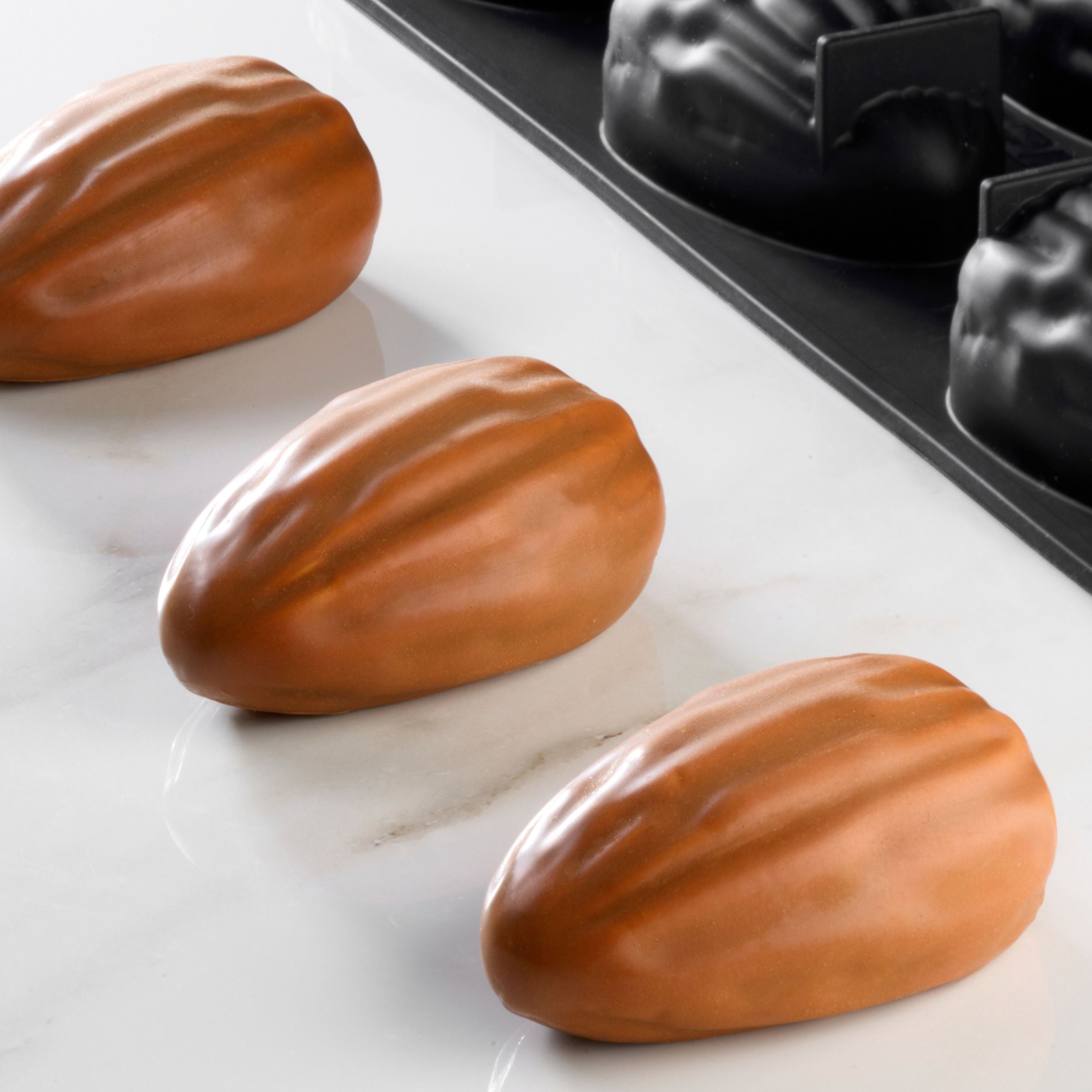 PX43133 Almond stampo in silicone per monoporzioni mandorla