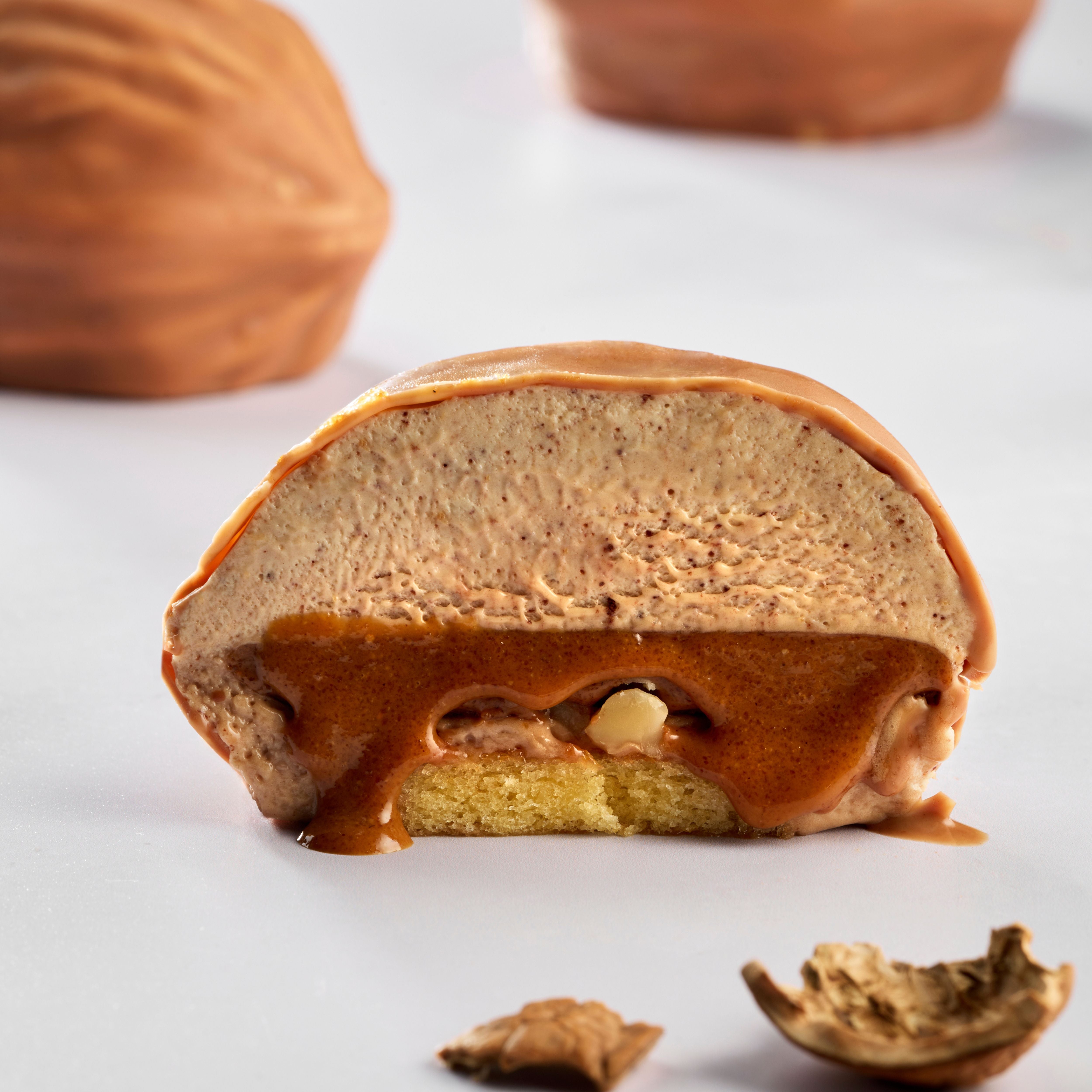 Single-serving portion nut-shaped silicone mould - Nutshell PX43134
