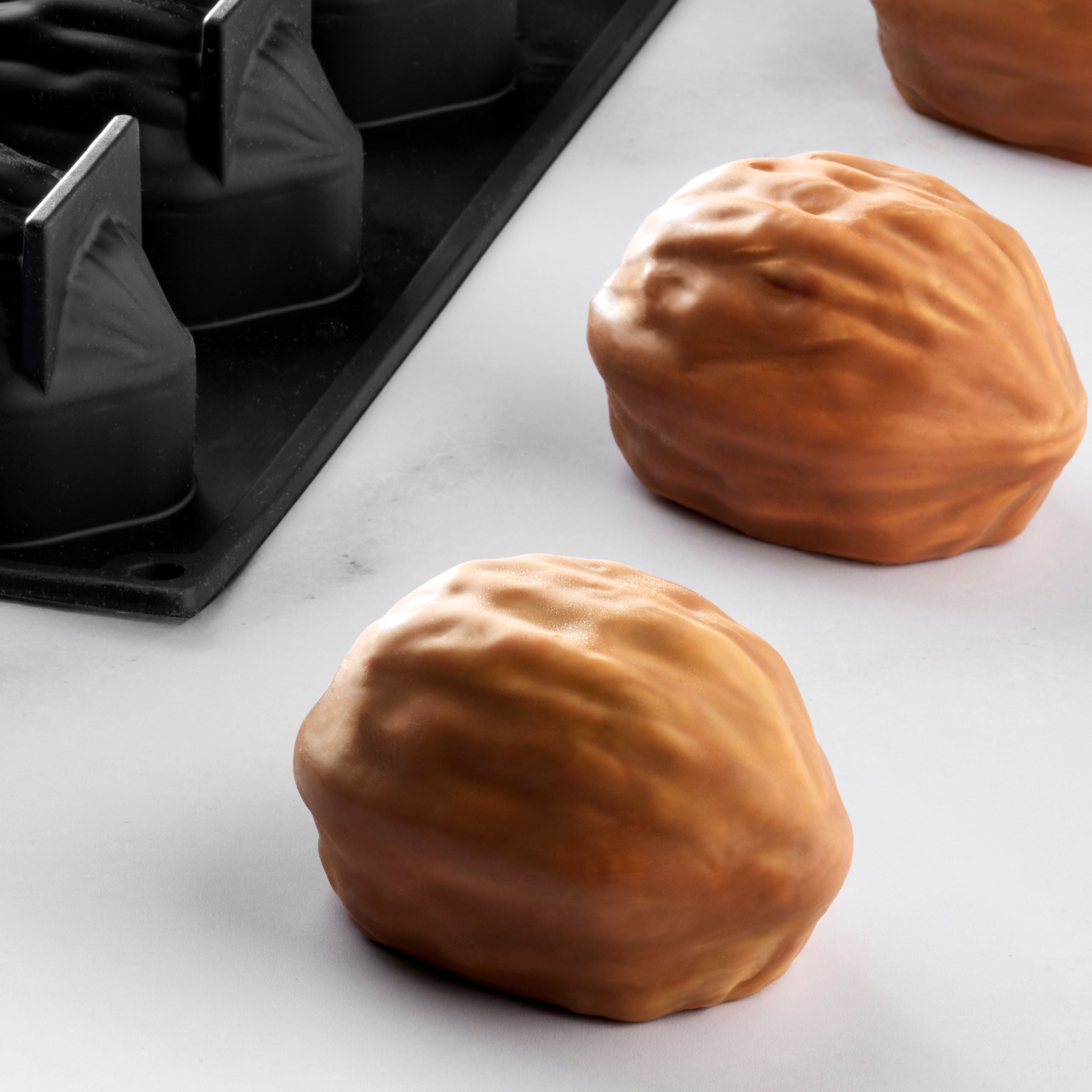 Single-serving portion nut-shaped silicone mould - Nutshell PX43134