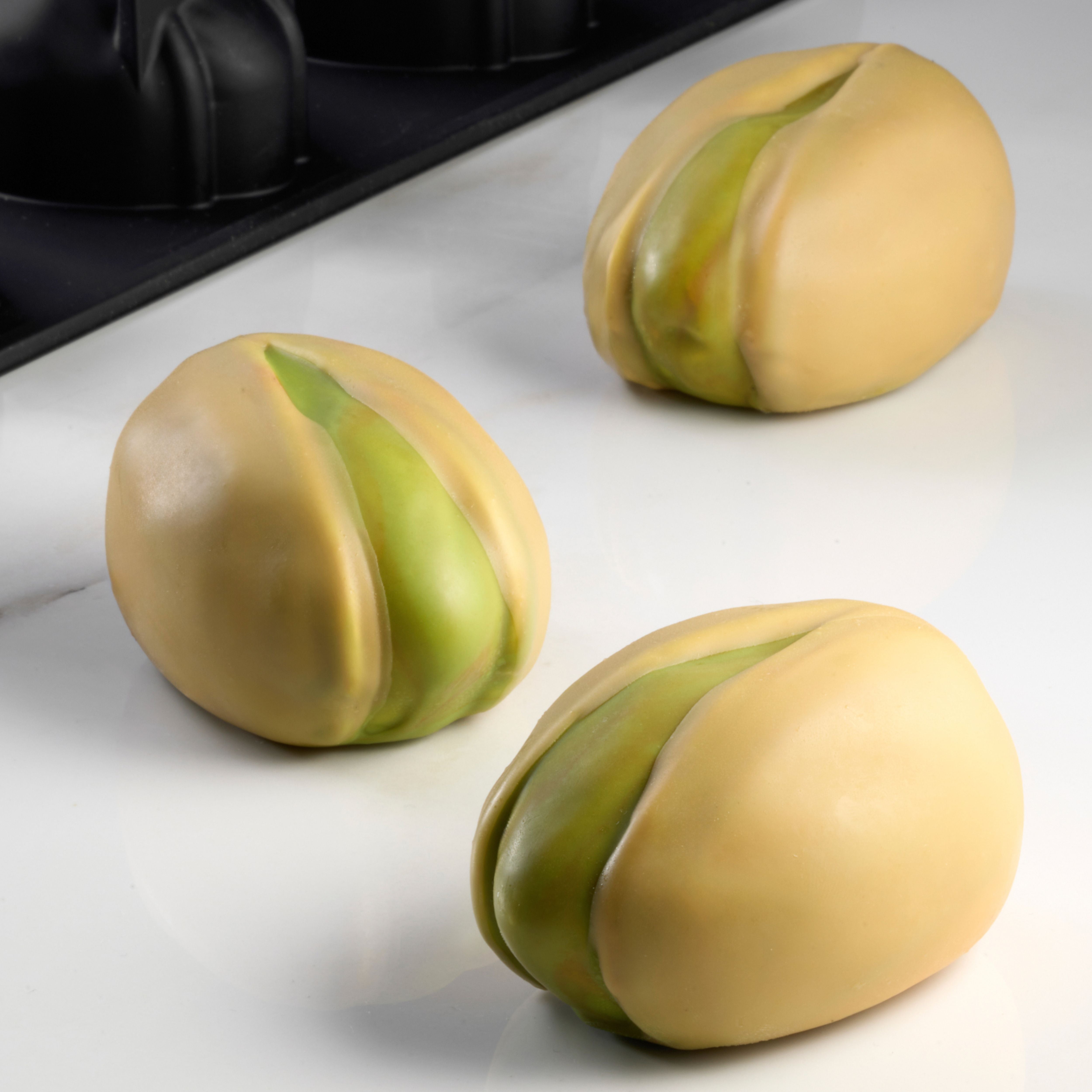PX43135  Pistachio stampo in silicone per monoporzioni pistacchio